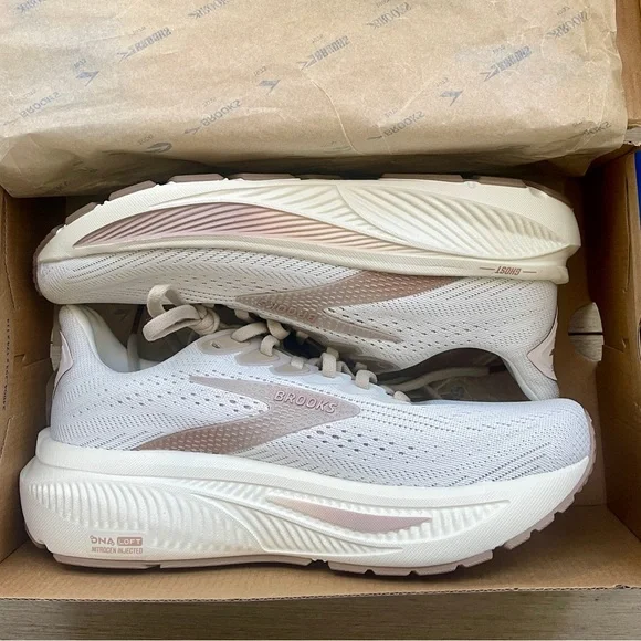 Brooks Women's Ghost 17 Running Shoe - Picture 1 of 3